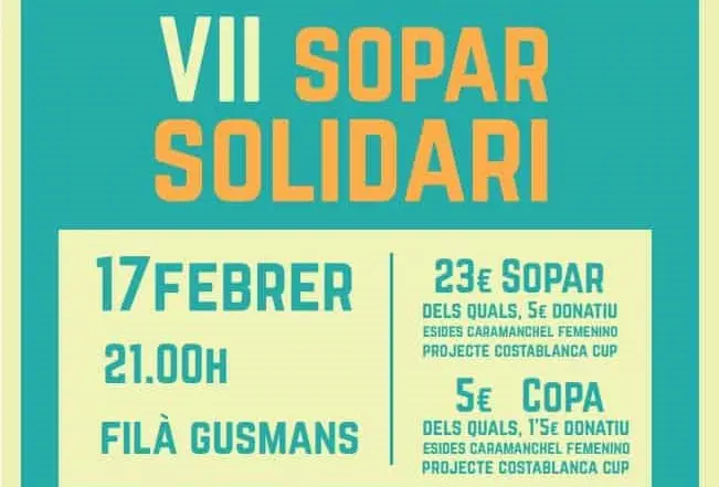 Imatge dels membres de la Filà Cavallers del Cid en el Sopar Solidari a Alcoi